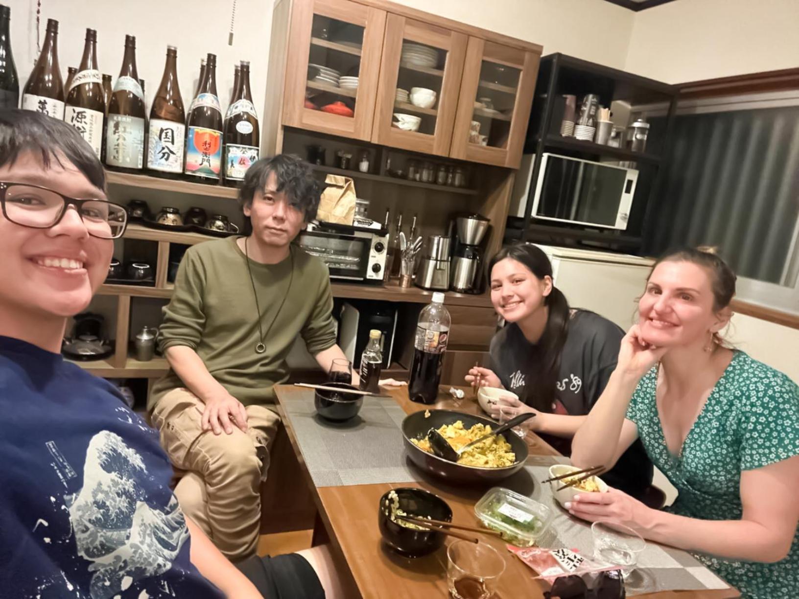 קירישימה Live Here Like Local Japanese Do מראה חיצוני תמונה